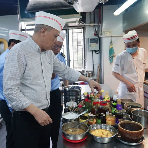 食品安全責(zé)任懸空 從63家餐飲企業(yè)被責(zé)令整改看行業(yè)管理之困